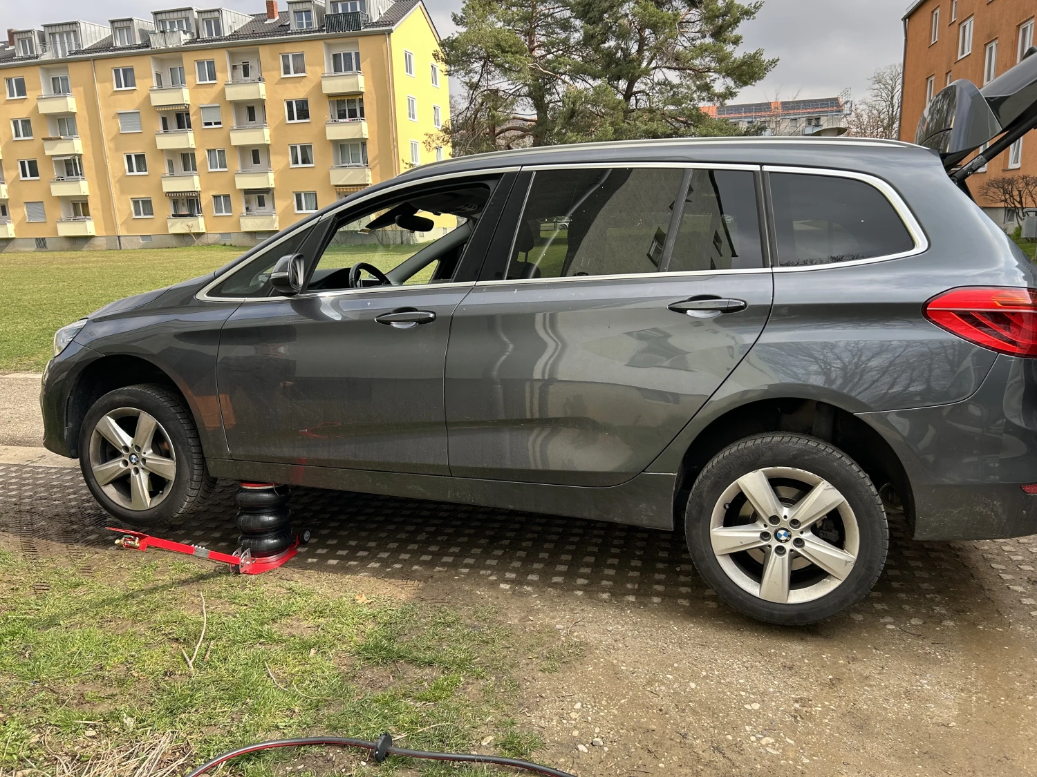 Reifenservice von Garanti Mobiler Reifenservice