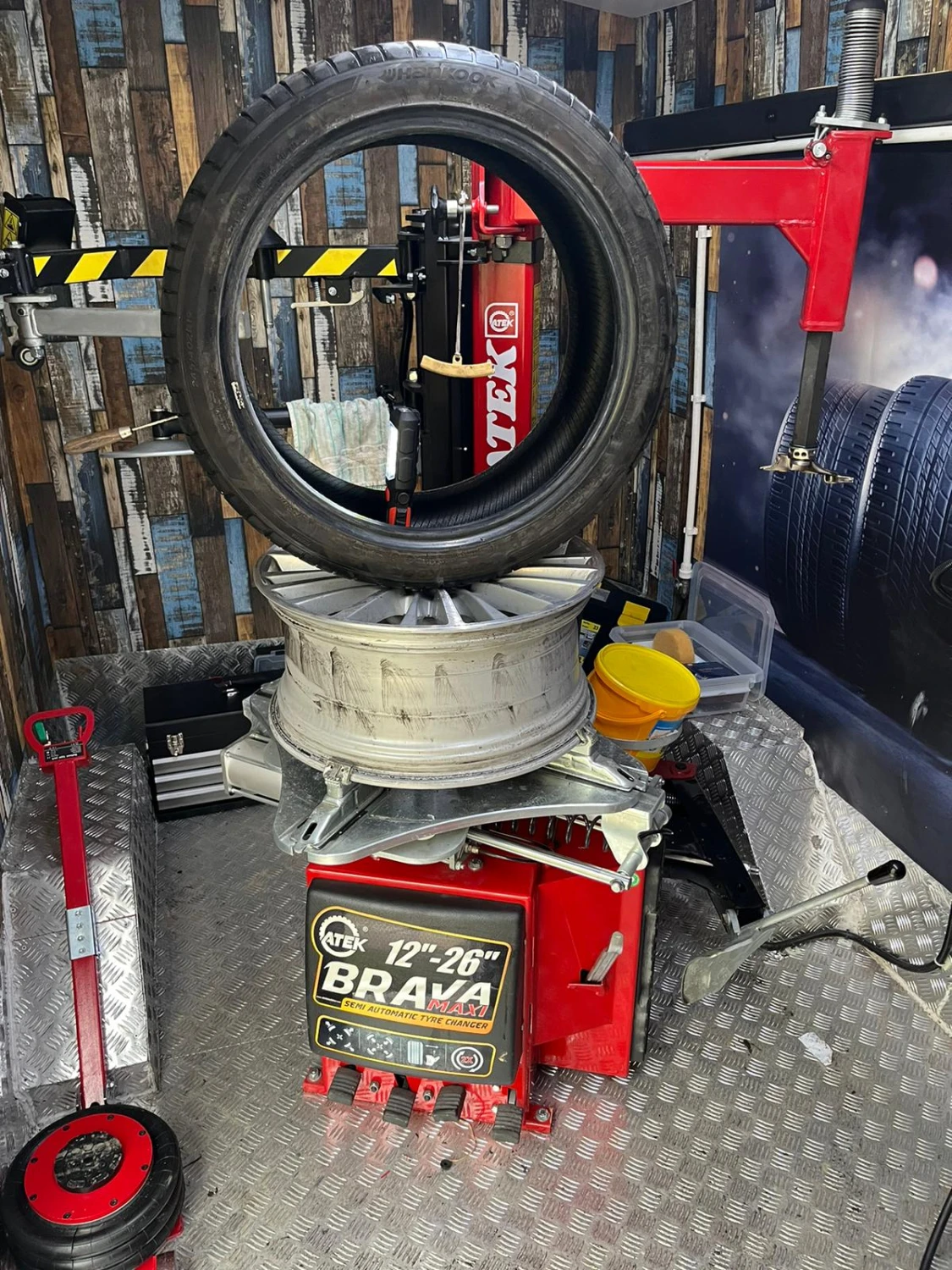 Reifenservice von Garanti Mobiler Reifenservice