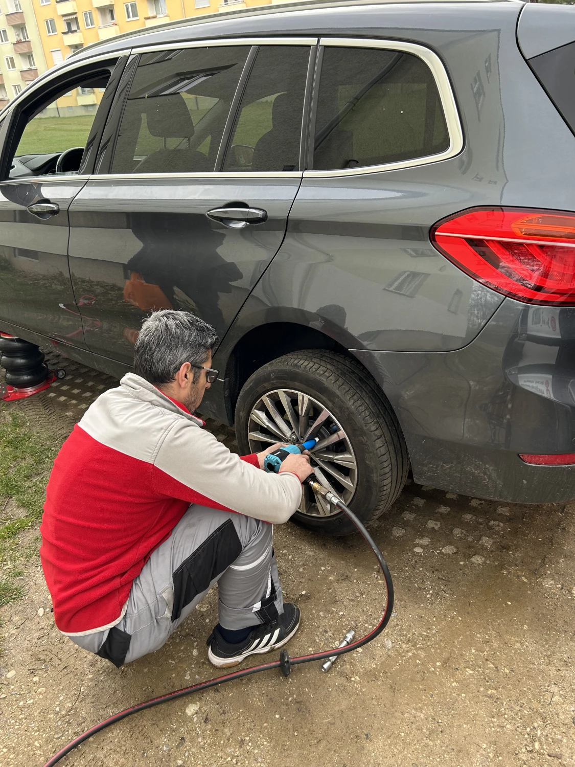 Reifenservice von Garanti Mobiler Reifenservice