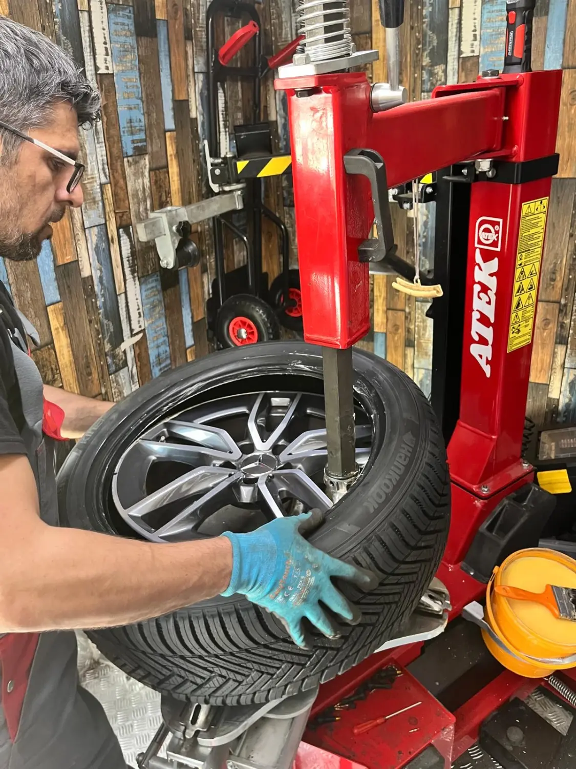 Reifenservice von Garanti Mobiler Reifenservice